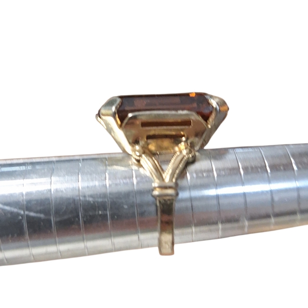 Classic Oval Brown Gemstone Ring - Unbranded - Picture 9 of 10